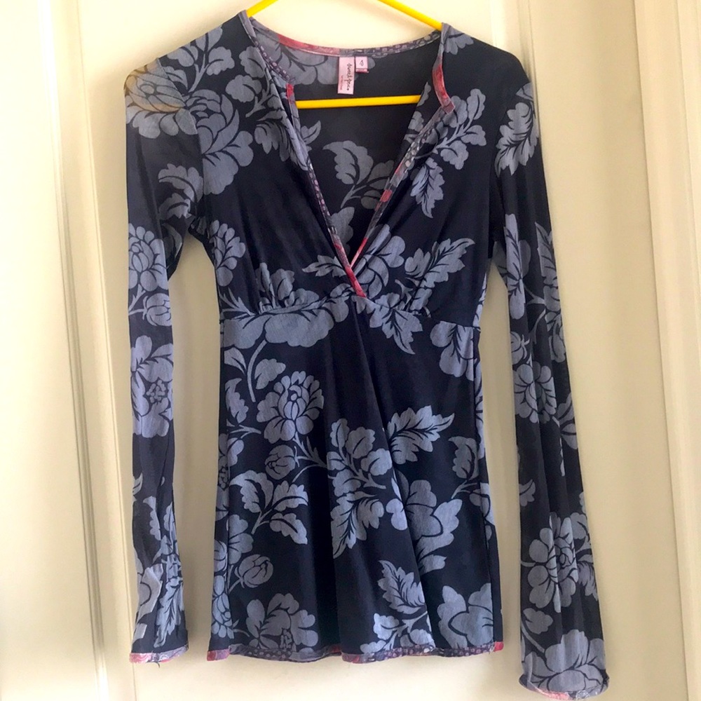 Sweet Pea empire waist long sleeve top